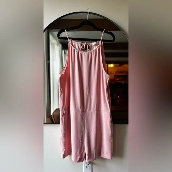 ARITZIA BABATON | Salvador romper | size 8 - Picture 5 of 8